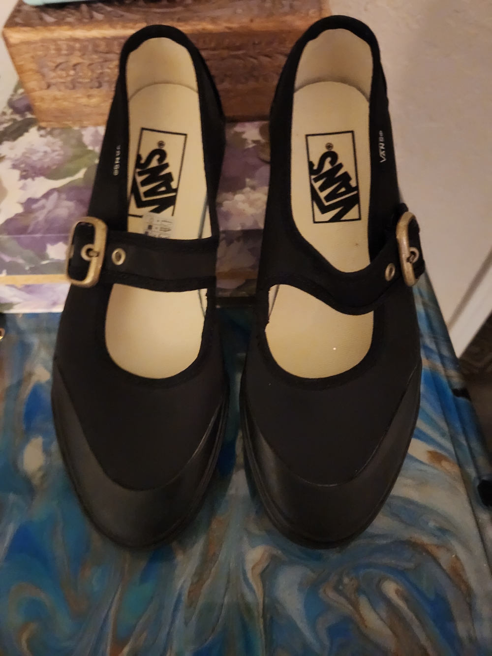 New  Womens / Big Kid Vans Black Mary Jane Sneakers with Brass Buckle - Picture 2 of 3